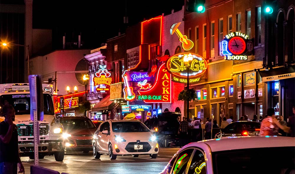 QUIZ: Which Broadway Bar Should You Visit During CMA Fest? – Celeb