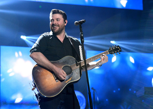 Chris Young Teams Up with CASE Construction Equipment for Fall Headlining Tour