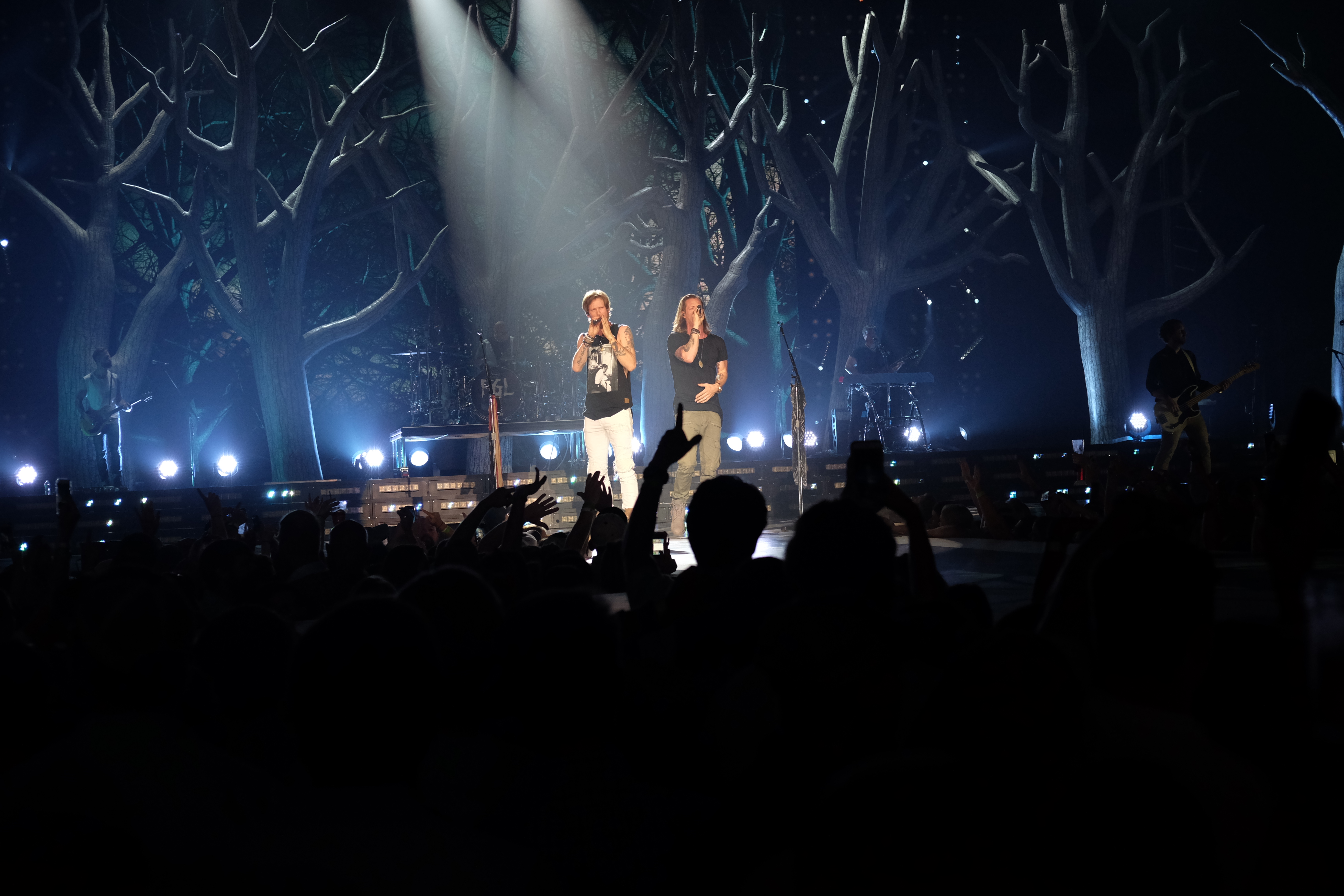 Florida Georgia Line Kicks off their Dig Your Roots Tour Featuring Cole Swindell with The Cadillac Three + Kane Brown Florida Georgia Line Kicks off their Dig Your Roots Tour Featuring Cole Swindell with The Cadillac Three + Kane Brown