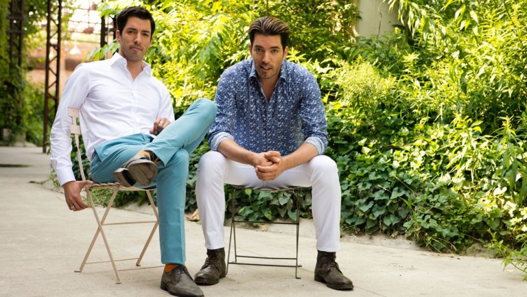 Property Brothers Jonathan and Drew Scott Throw a House Party in “Let the Night Shine In” Music Video – Watch Now!
