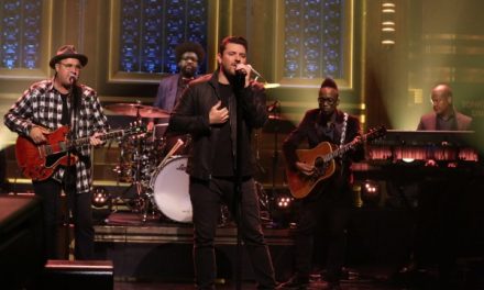 Chris Young & Vince Gill Perform “Sober Saturday Night” with The Roots – Watch Now!