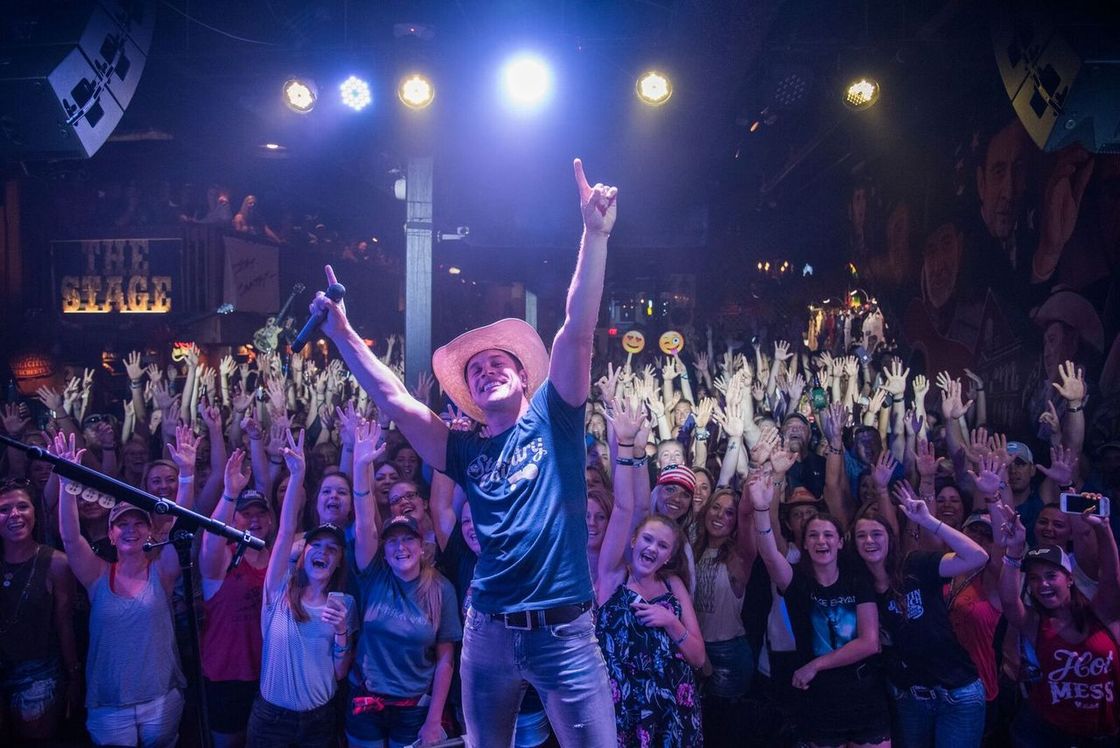 Dustin Lynch Closes Out CMA Fest with Stay Country Launch Concert – Details! Dustin Lynch Closes Out CMA Fest with Stay Country Launch Concert – Details!