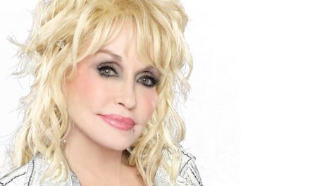 Dolly Parton Reveals Lyric Video for “Outside Your Door” – Watch Now