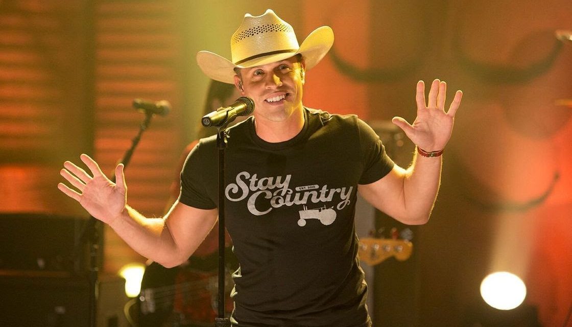 Dustin Lynch Performs “Seein’ Red” on CONAN – Watch the Video!