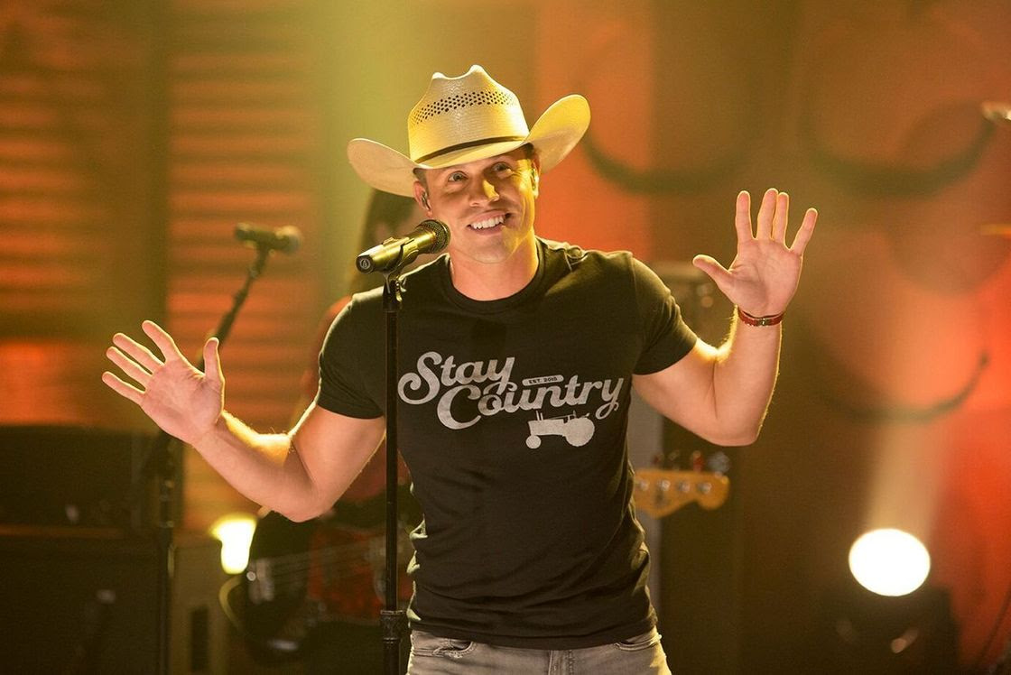 Dustin Lynch Performs “Seein’ Red” on CONAN – Watch the Video! Dustin Lynch Performs “Seein’ Red” on CONAN – Watch the Video!