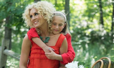 Little Big Town’s Kimberly Schlapman Will Introduce Her Oh Gussie! Summer Collection Tomorrow