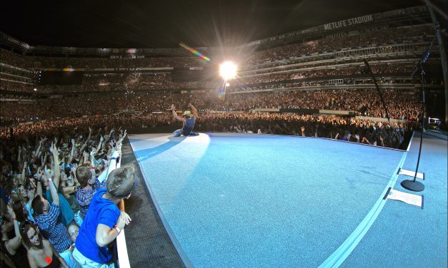 Kenny Chesney Rocks 56,292 at NJ’s MetLife Stadium