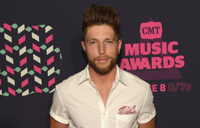 Here’s Why We Can’t Get Enough of Chris Lane’s New Single “For Her”