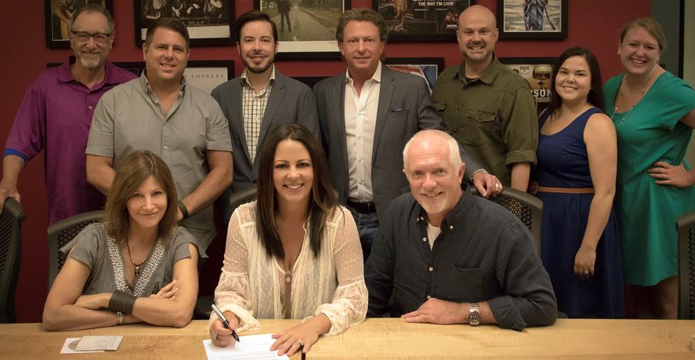 Sara Evans Signs with Concord Music Group