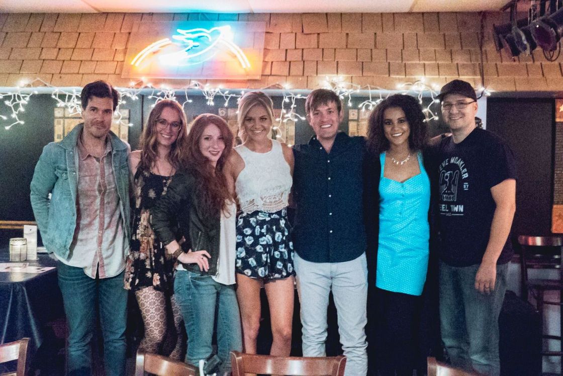 Kelsea Ballerini Gives Back with Special Bluebird Cafe Performance Kelsea Ballerini Gives Back with Special Bluebird Cafe Performance
