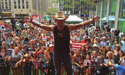 Justin Moore Rocks FOX & Friends + Scores Top Country Album on iTunes