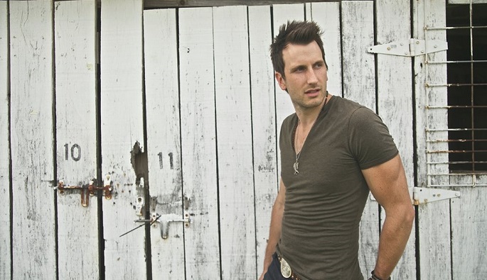 Russell Dickerson Kicks Off First Headlining “Yours” Tour This Fall