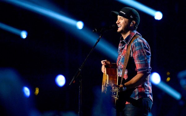 Luke Bryan Plays The First Show of Farm Tour in a Sling
