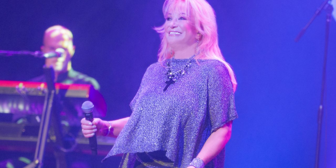 Tanya Tucker Hospitalized After Suffering Upper Respiratory Infection
