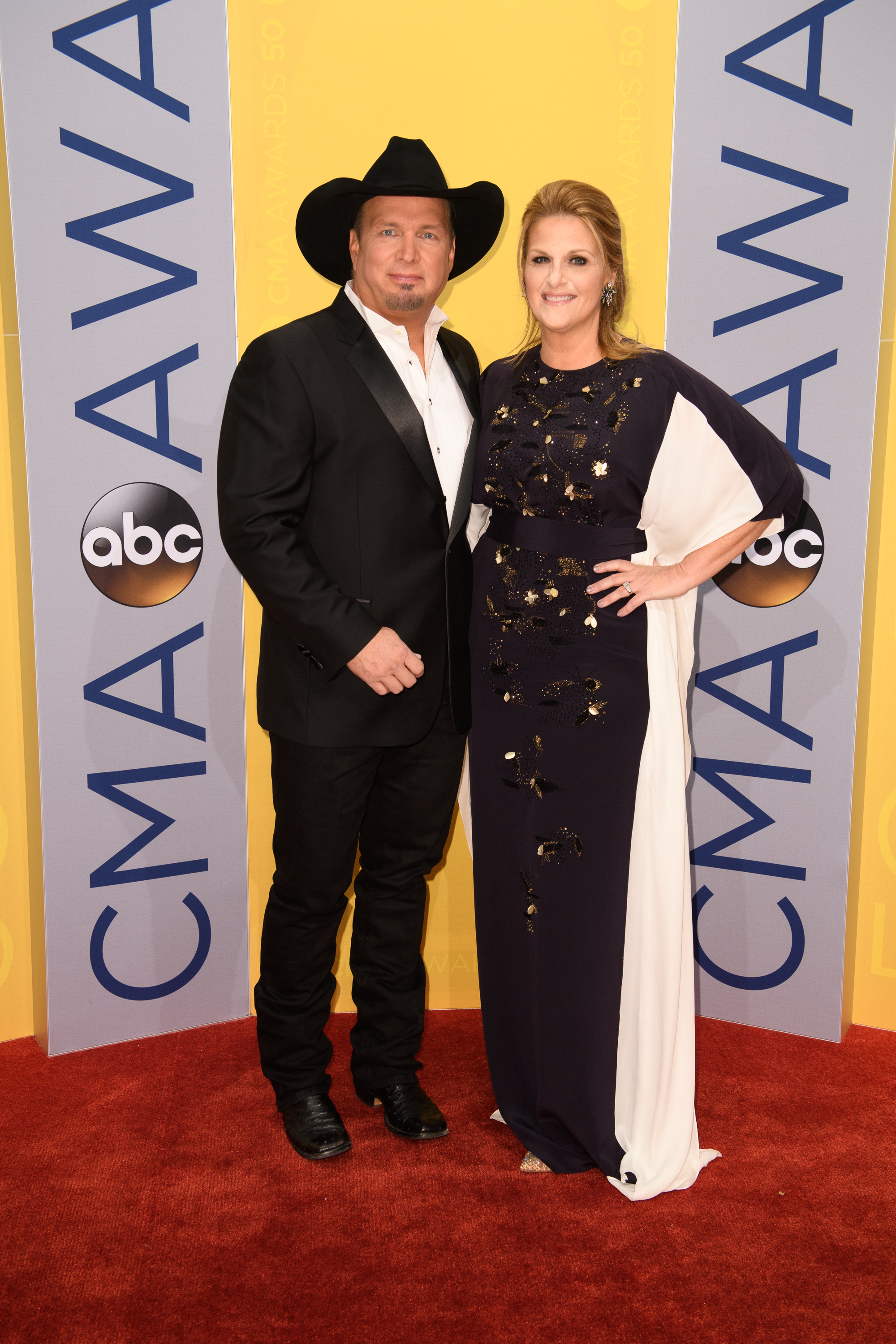 GARTH BROOKS, TRISHA YEARWOOD
