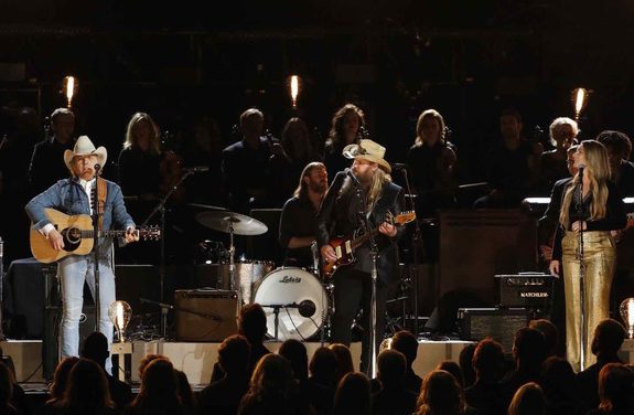 Chris Stapleton Wins “Male Vocalist of the Year” and “Music Video of the Year” at the 50th Annual CMA Awards