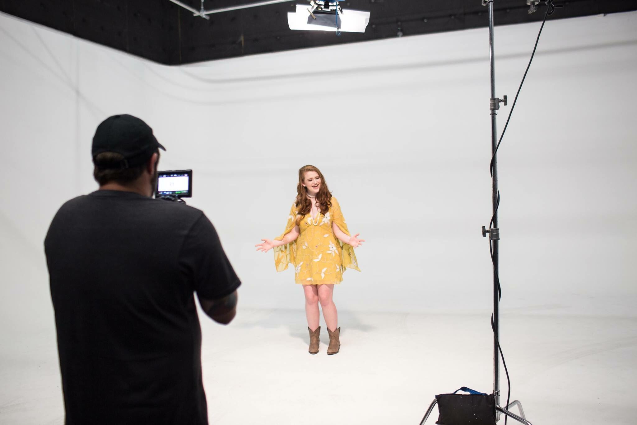 VIDEO: Liddy Clark Covers Cam’s “Mayday” VIDEO: Liddy Clark Covers Cam’s “Mayday”