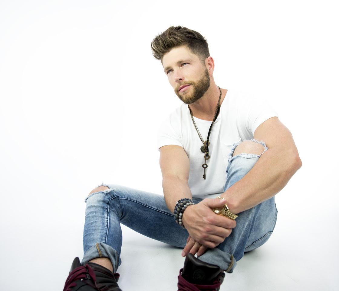 Tune In Alert: Chris Lane Will Perform “For Her” on ‘Conan’ This Wednesday, March 1