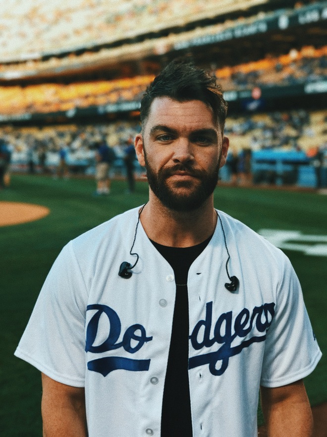 Dylan Scott Gives Powerful Rendition of National Anthem at LA Dodgers Game