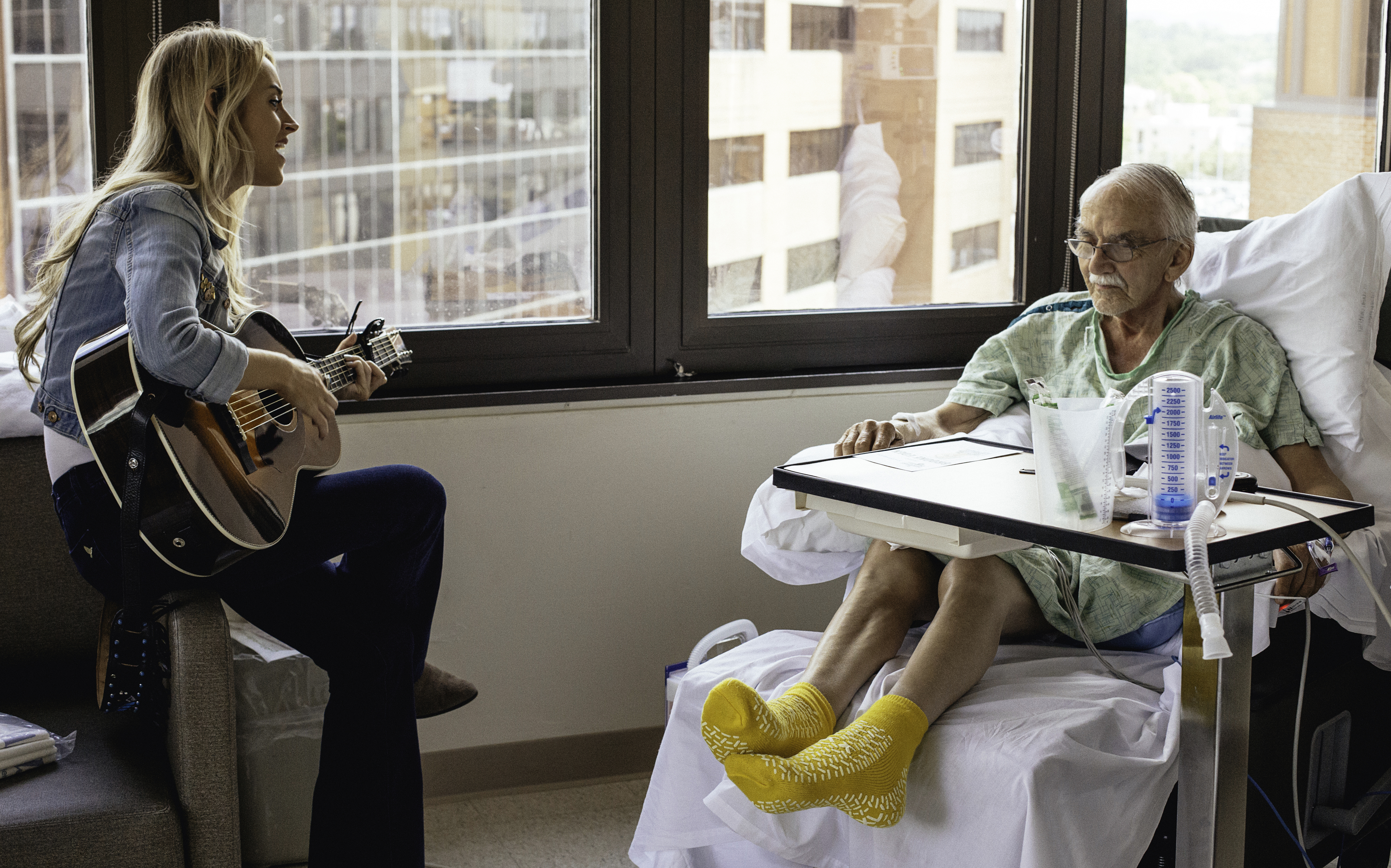 Brooke Eden Brings the Healing Power of Music to Patients at Vanderbilt University Medical Center