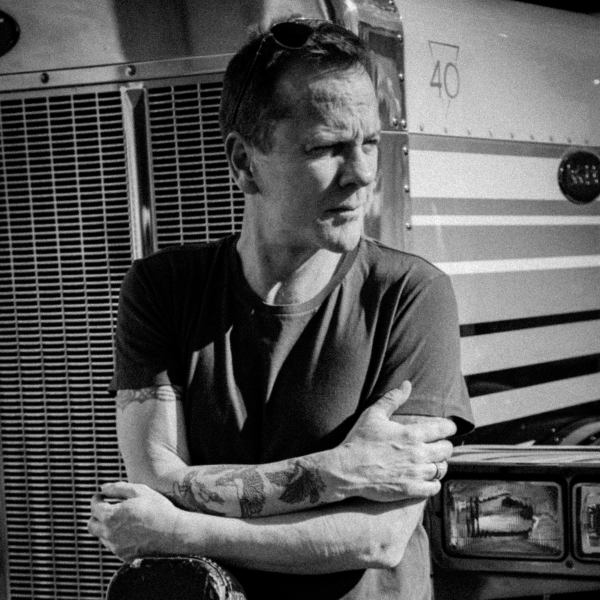 WATCH: Kiefer Sutherland Drops Official Video for “Shirley Jean”