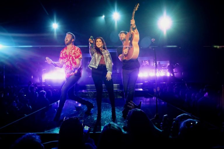 Lady Antebellum “Looks Good” on Their World Tour Kickoff