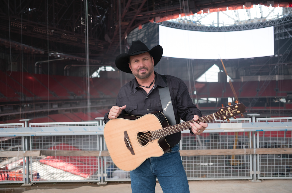 Garth Brooks Adds Nashville’s Nissan Stadium Stop to His ‘Stadium Tour’