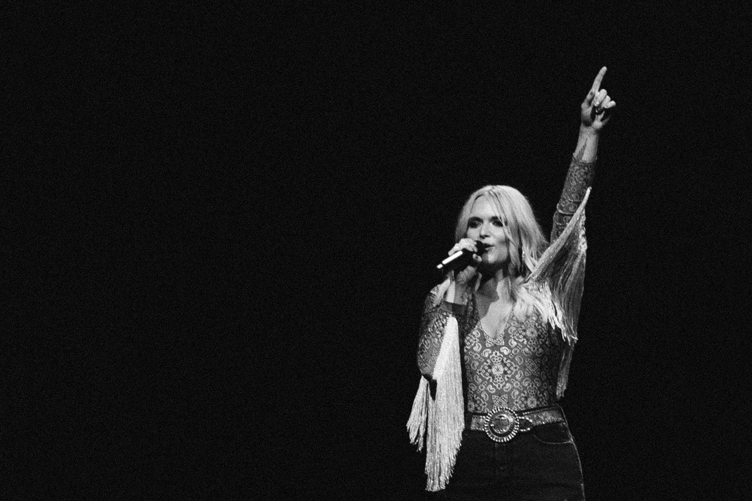PHOTOS: Miranda Lambert Brings ‘Livin’ Like Hippies’ Tour to Little Rock, Arkansas