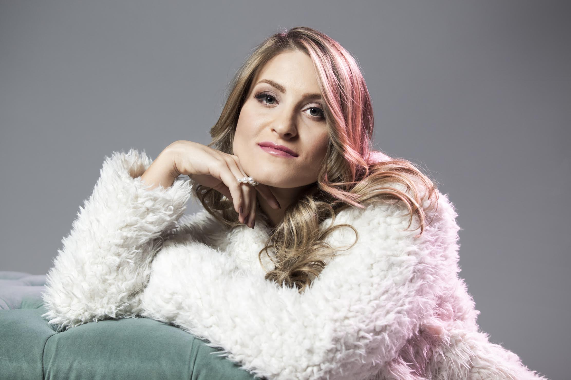 Lena Stone is Making Strides in Country Music with New Song “Can’t Think Straight”