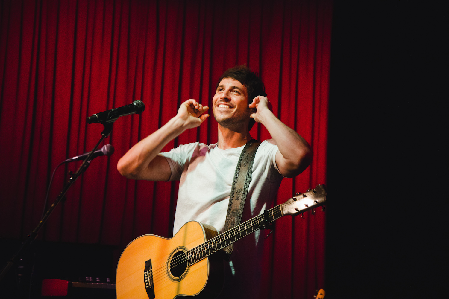 Morgan Evans is Absolutely Killing It on 10 In 10 Tour