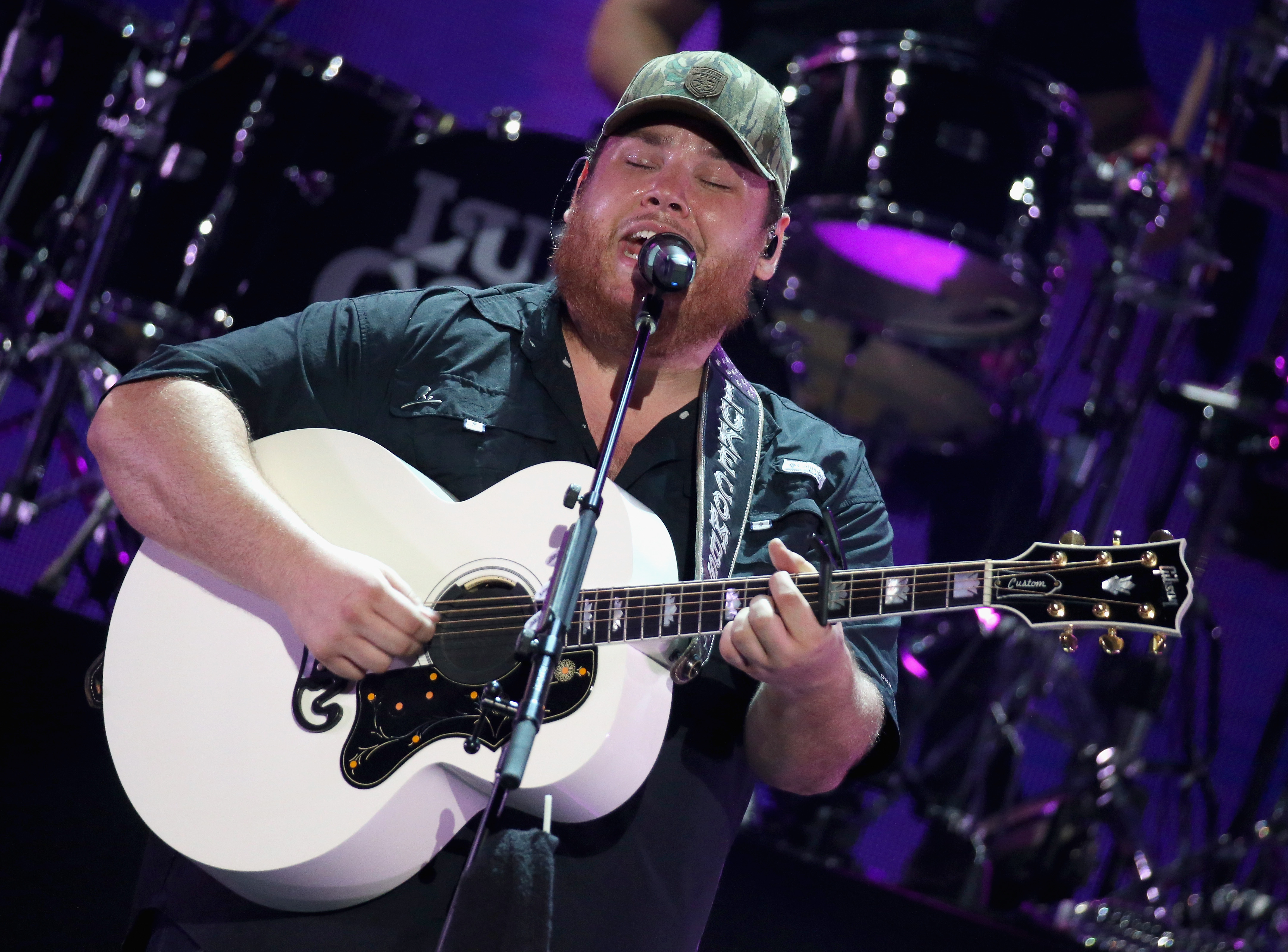 Luke Combs and Billy Strings Release New Single “The Great Divide” (LISTEN)