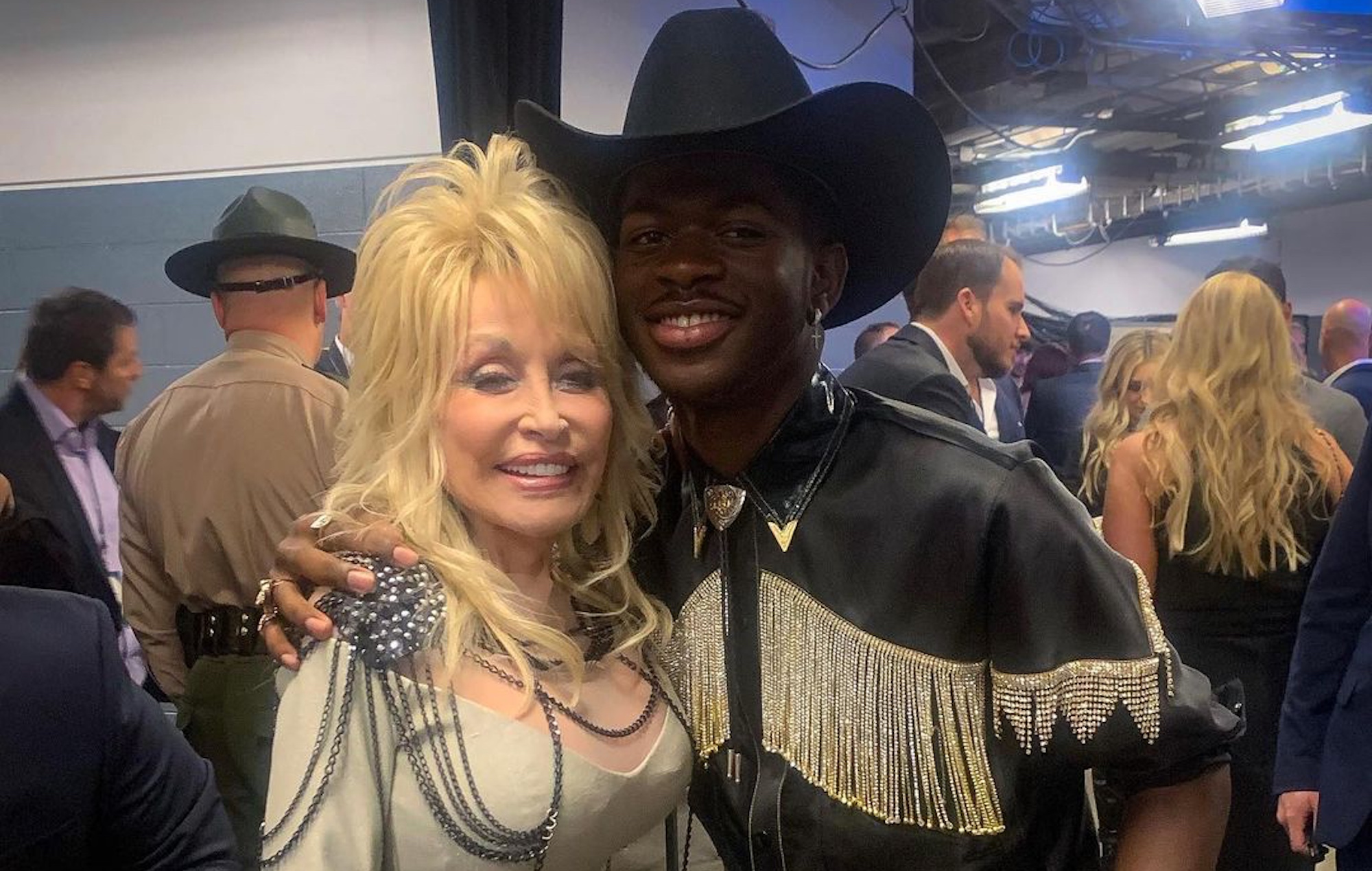 Dolly Parton Sends Praise to Lil Nas X for his Cover of “Jolene”