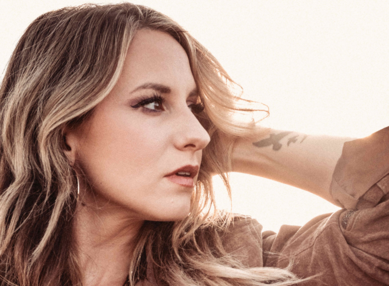 Caitlyn Smith Steps Outside Her “Comfort Zone” On Tour And With Upcoming Record (Exclusive)