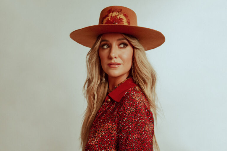 Lainey Wilson Looks Back at Young Love in “Watermelon Moonshine” Music Video – Watch Now