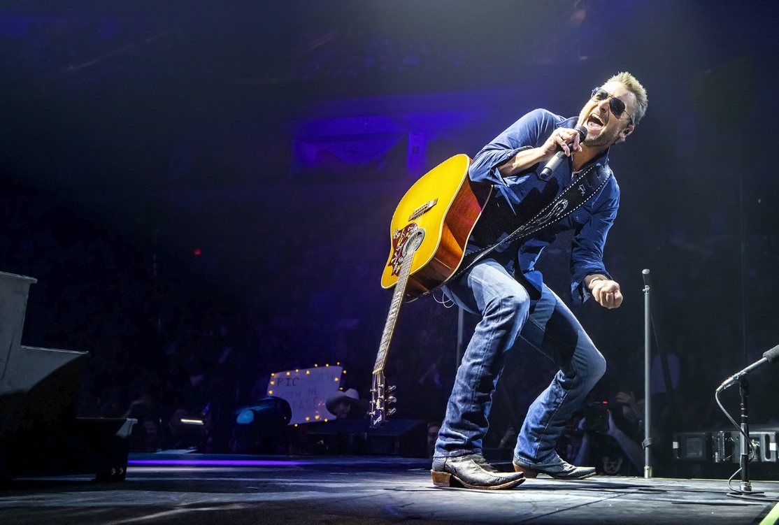 Eric Church Keeps Fans on the Edge of Their Seats By Delivering One-of-a-Kind Performance During New Jersey Stop of “The Outsiders Revival World Tour” (Review)